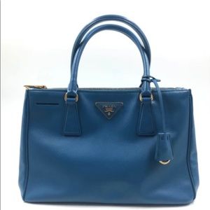 Prada Galleria!